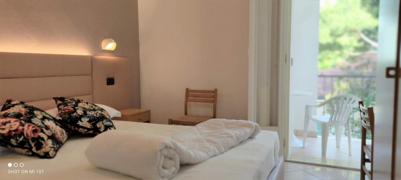 Hotel Villa Platani Riccione Zewnętrze zdjęcie