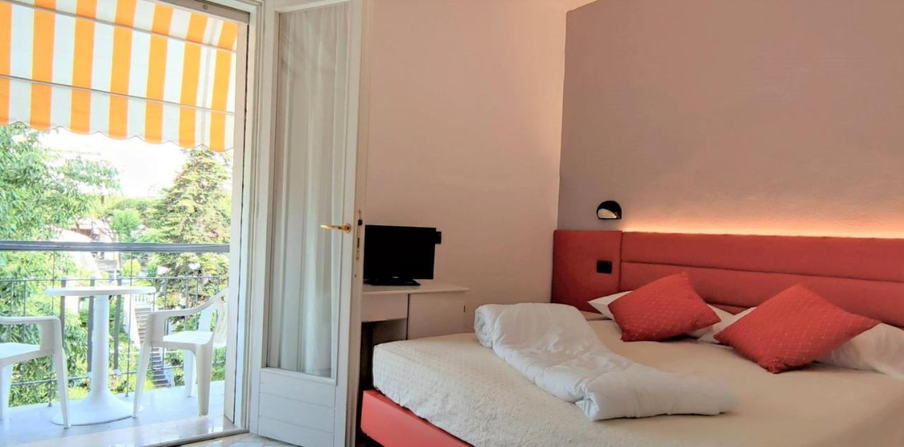 Hotel Villa Platani Riccione Zewnętrze zdjęcie