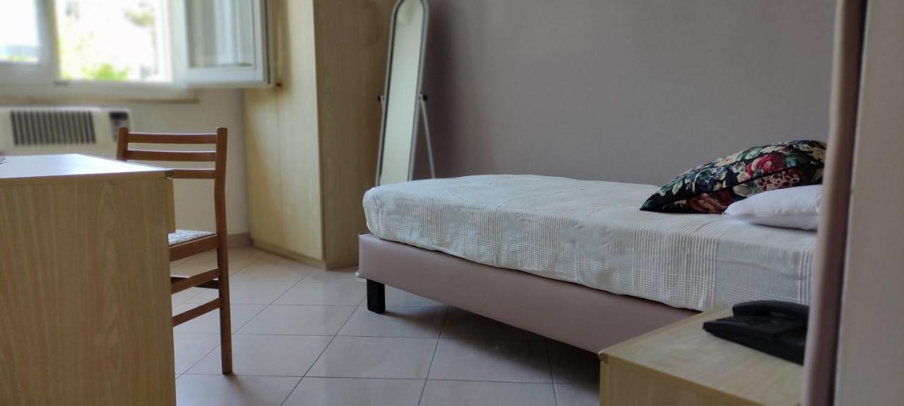 Hotel Villa Platani Riccione Zewnętrze zdjęcie